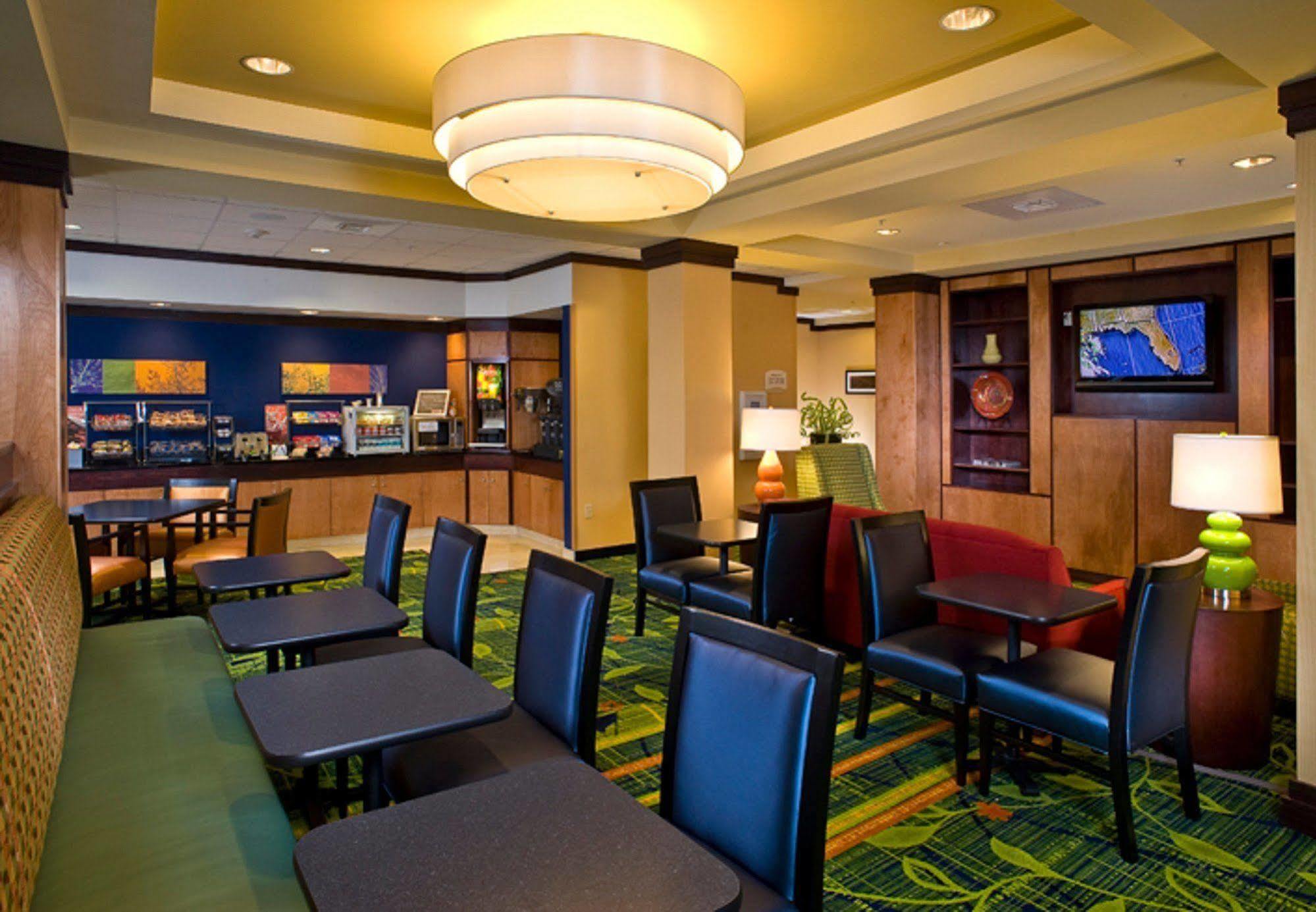 Fairfield Inn & Suites Jacksonville West/Chaffee Point Exterior photo